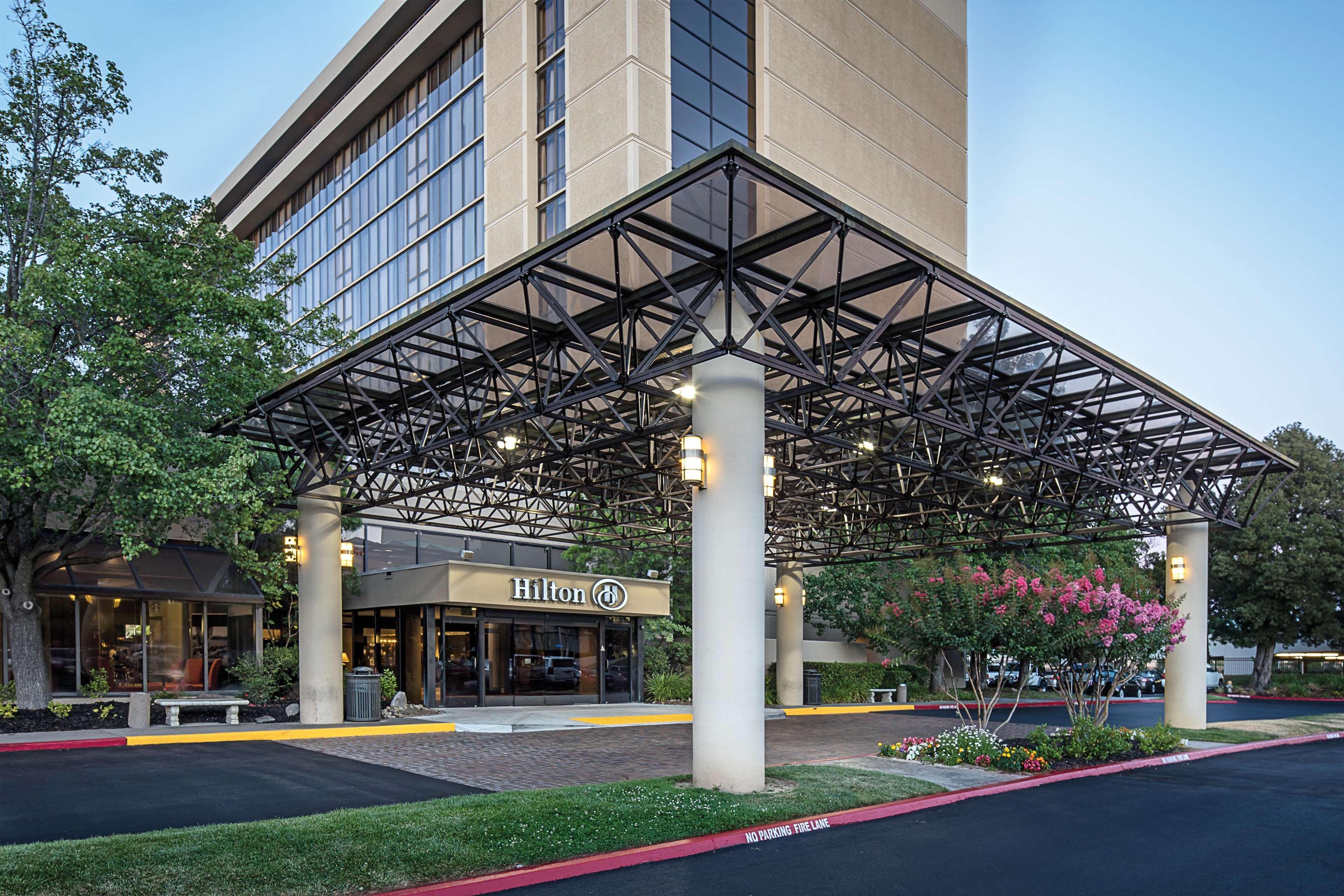מלון Hilton Sacramento Arden West מראה חיצוני תמונה