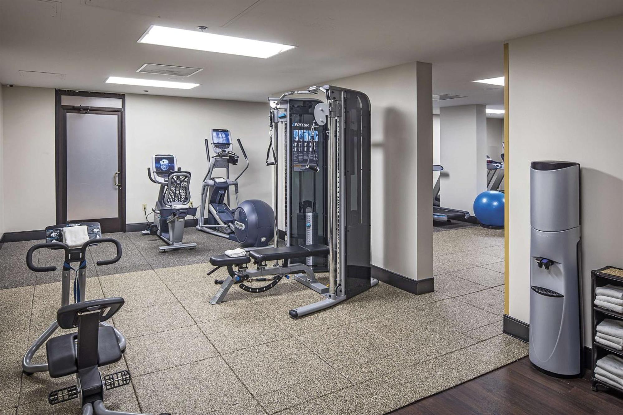 מלון Hilton Sacramento Arden West מראה חיצוני תמונה