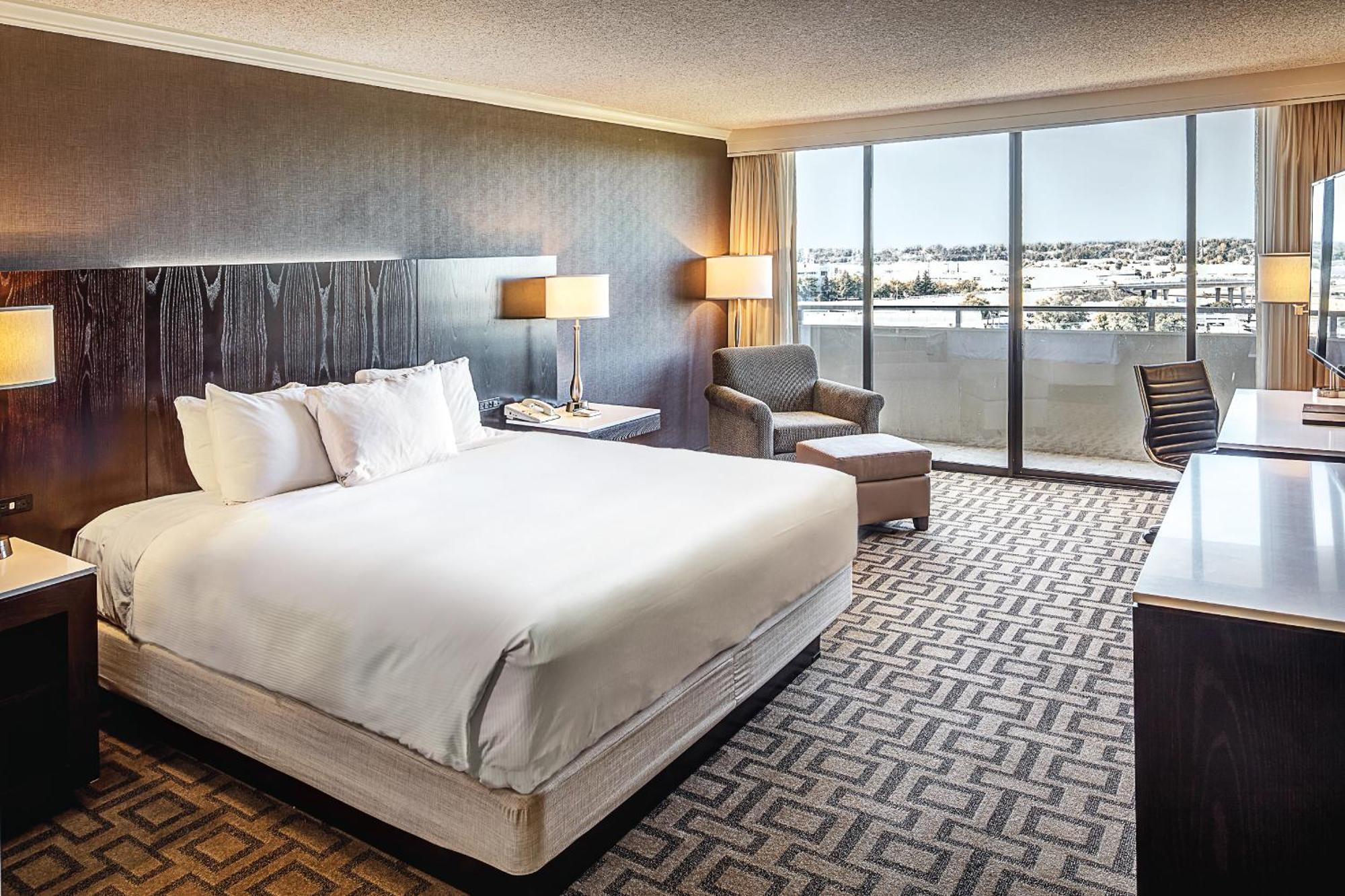 מלון Hilton Sacramento Arden West מראה חיצוני תמונה