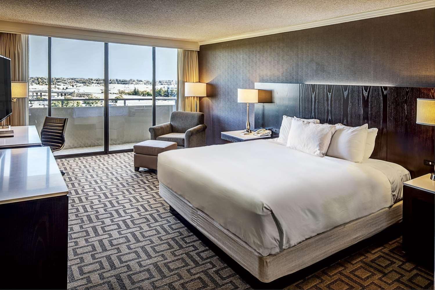 מלון Hilton Sacramento Arden West מראה חיצוני תמונה